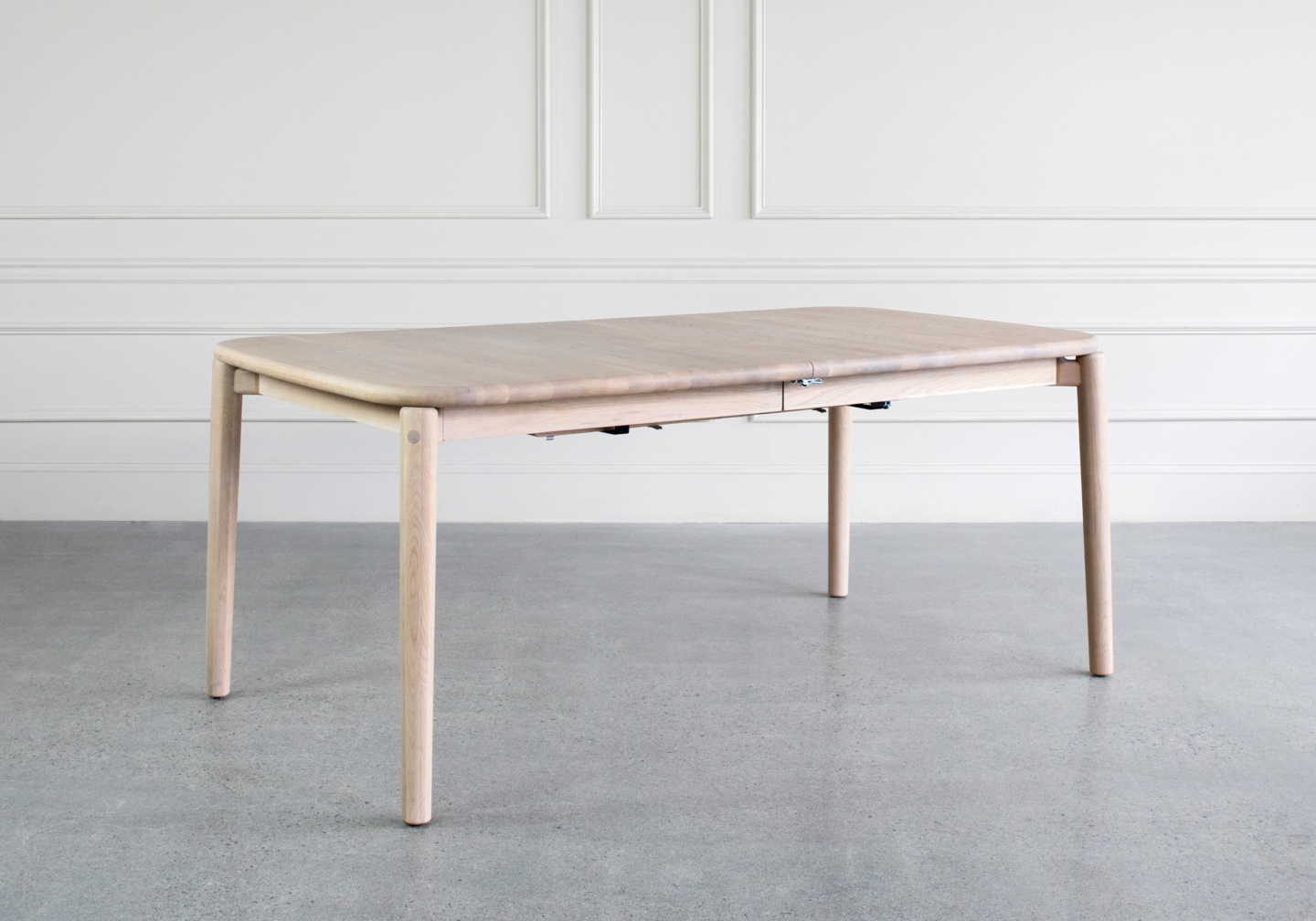 spot oak table angle