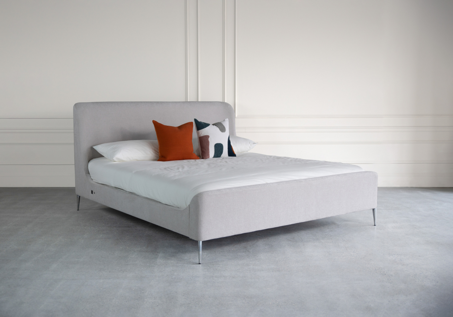 Lana Bed White Angle