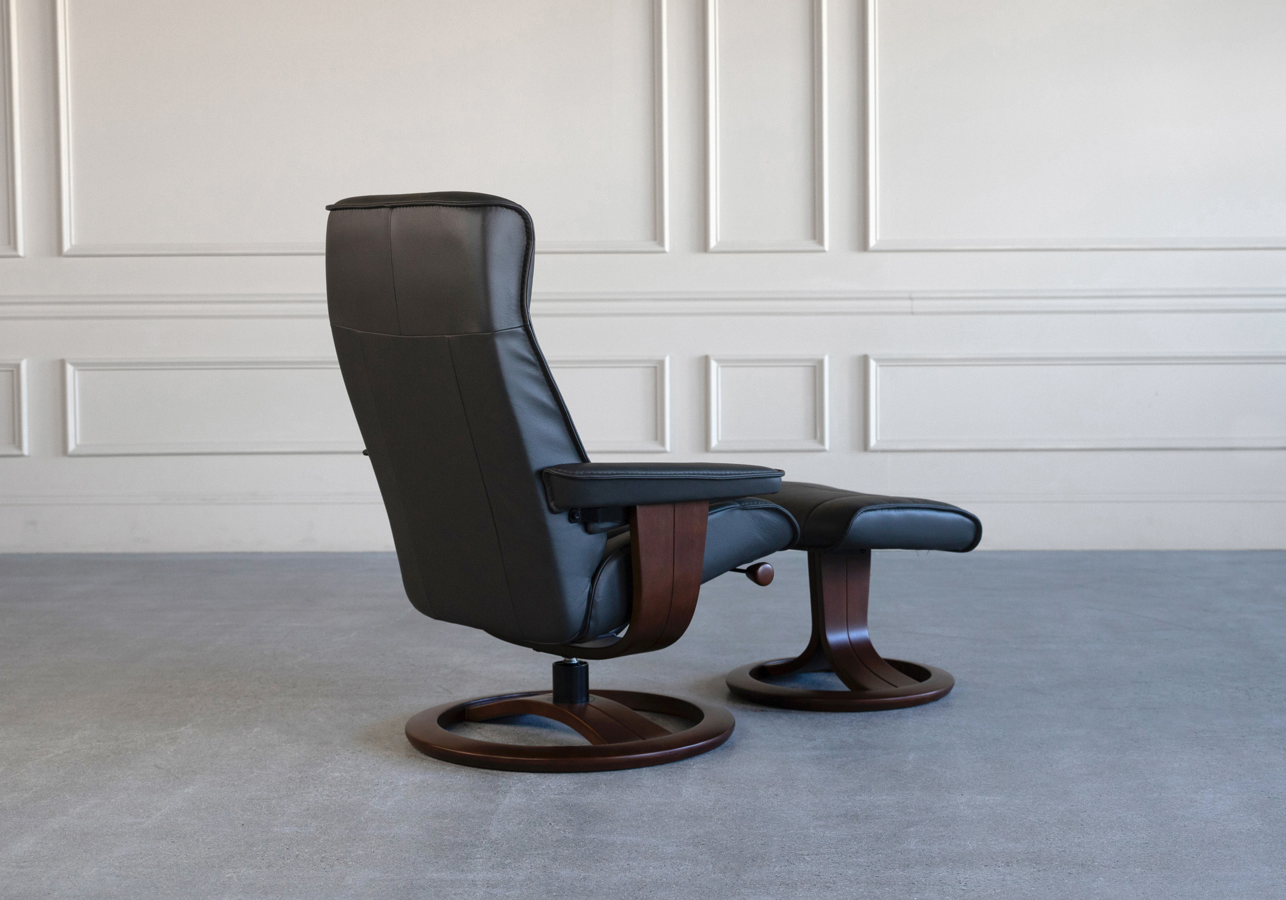 Bravo Recliner Graphite Back