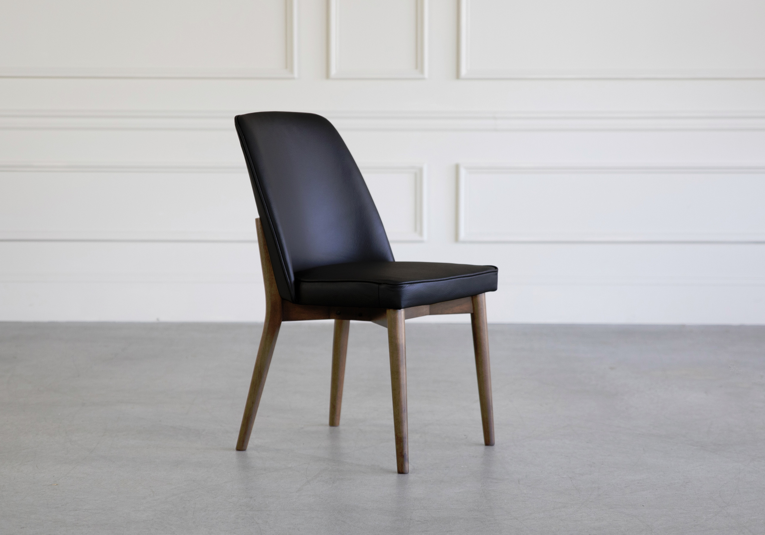 Isabel Dining Chair L Black Angle Isabel Dining Chair L Black Angle