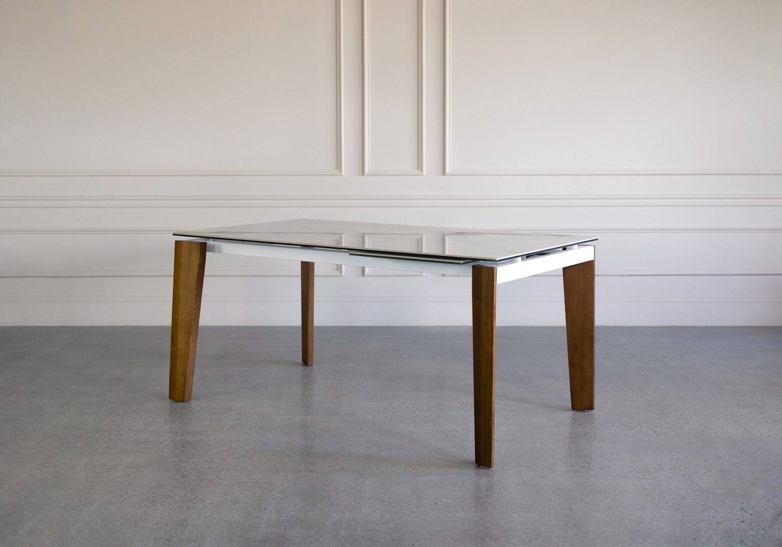 malia ceramic dining table angle