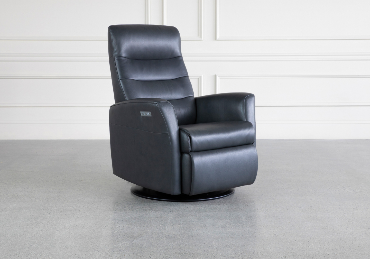 Queen GS315 Recliner Nob Slate Angle