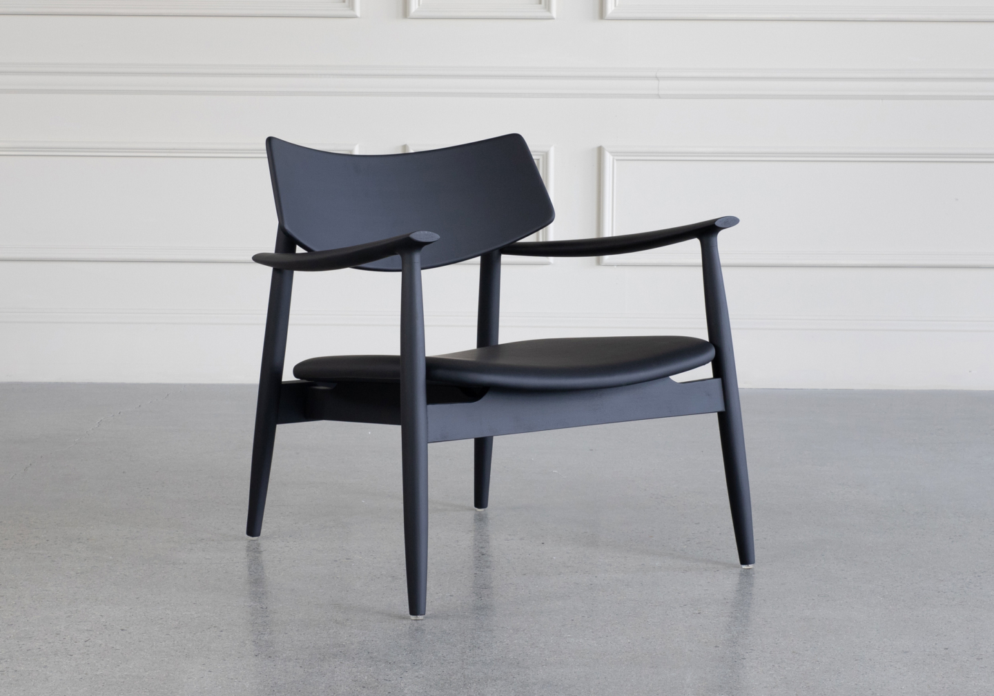 Anker Chair Black - Angle
