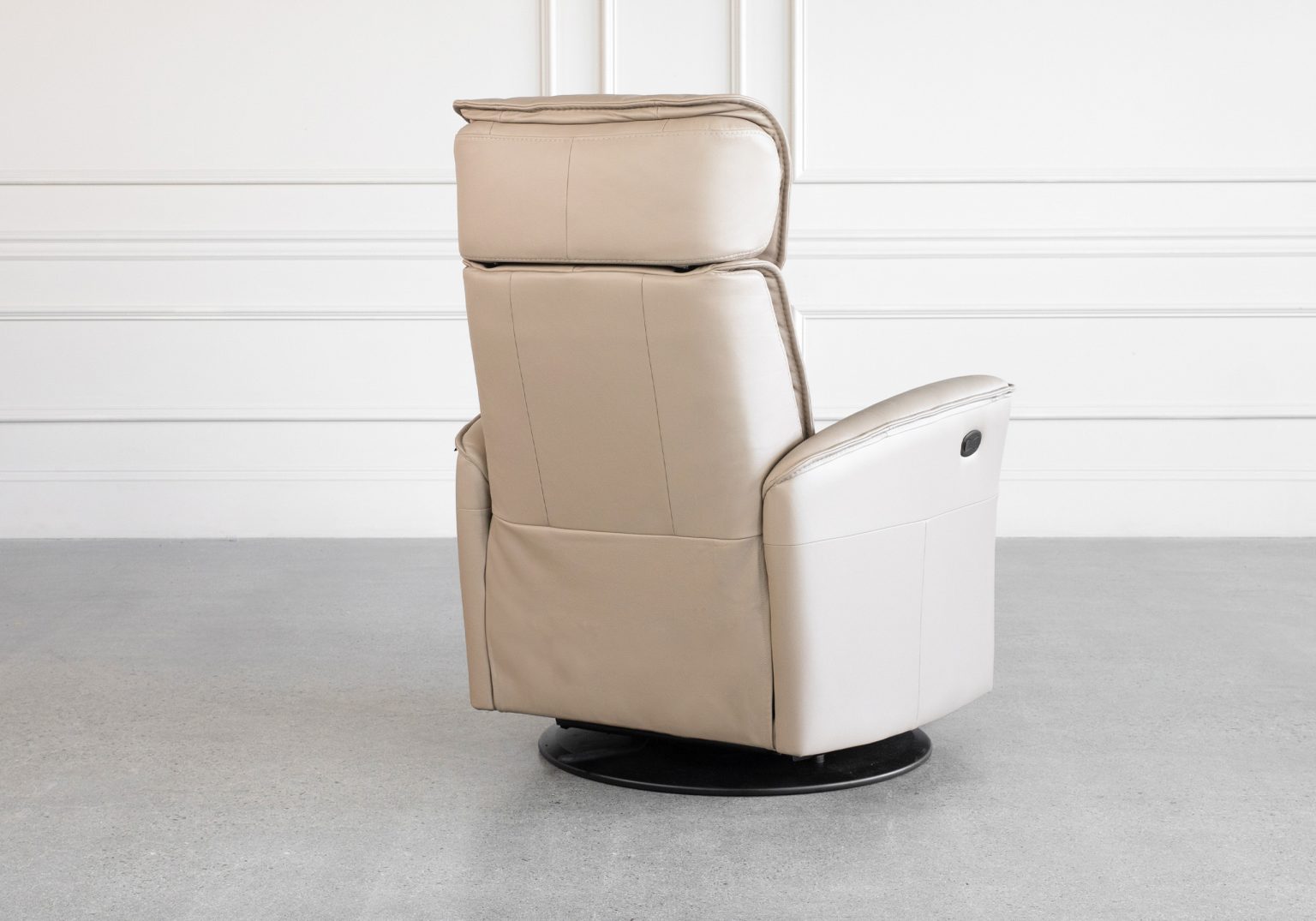 Commander GP377 Sandstorm Leather Recliner Back