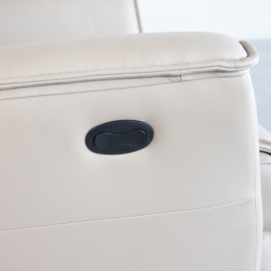 Commander GP377 Sandstorm Leather Recliner Buttons Commander GP377 Sandstorm Leather Recliner Buttons