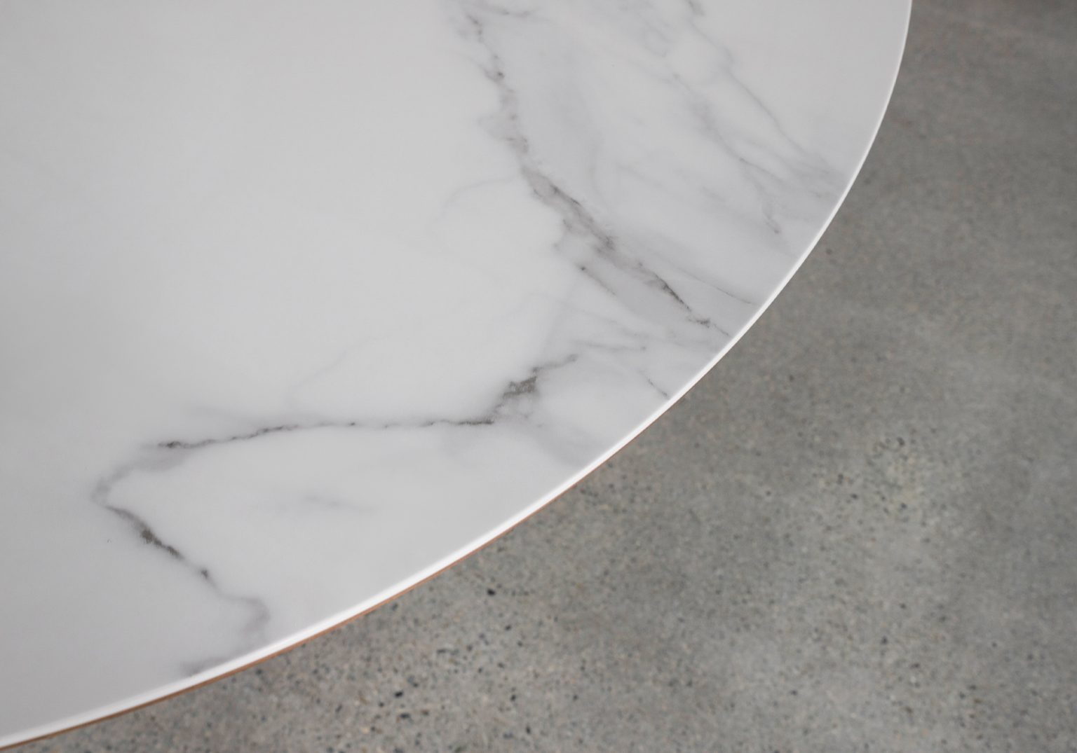 Piccolo Dining Table Details
