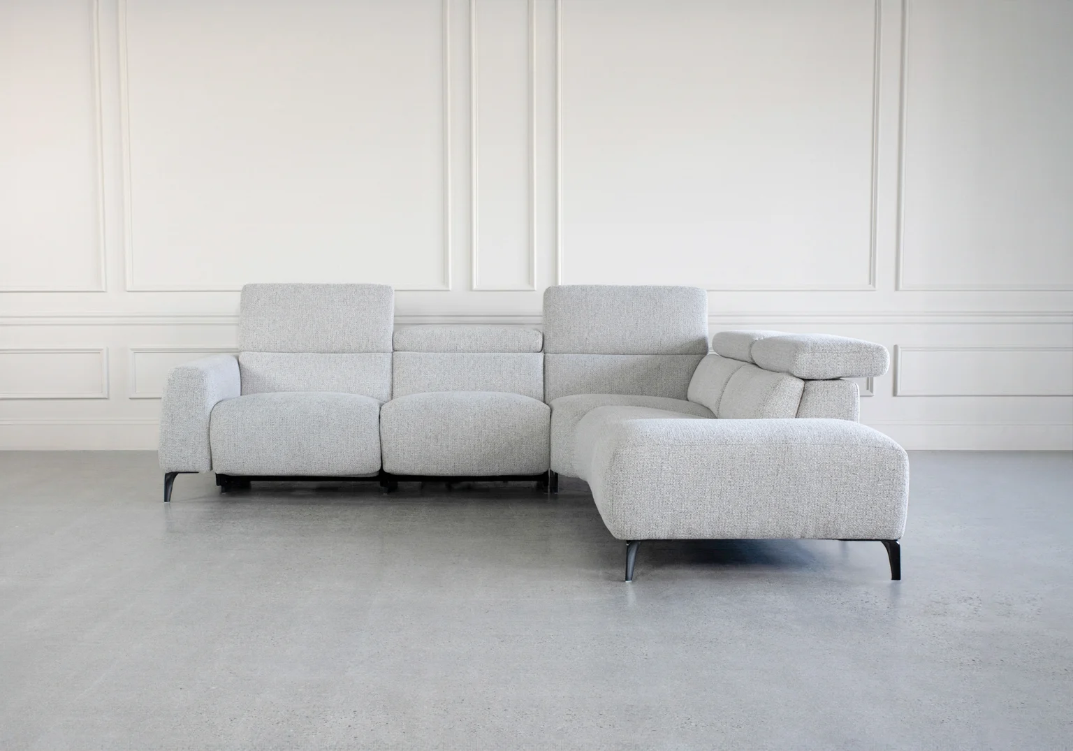Carla Mil Oyster Fabric Sectional Front