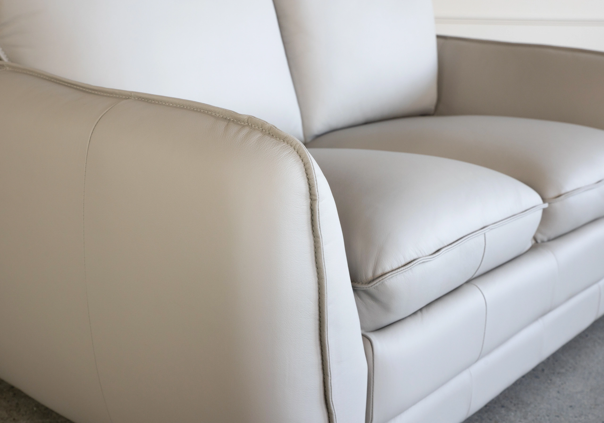 Denise LGrey L20 Leather Loveseat Details Denise LGrey L20 Leather Loveseat Details