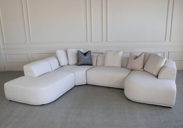 Hannah-Sectional-Beige10-Perspective-SR