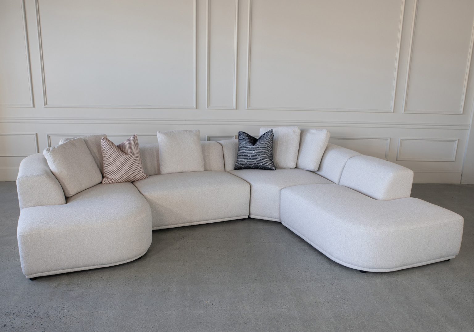 Hannah Sectional Beige10 Perspective SR