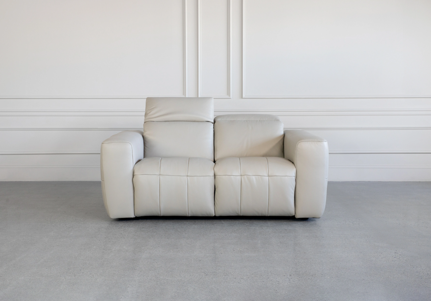 Haven Taupe M5652 Leather Loveseat Front R