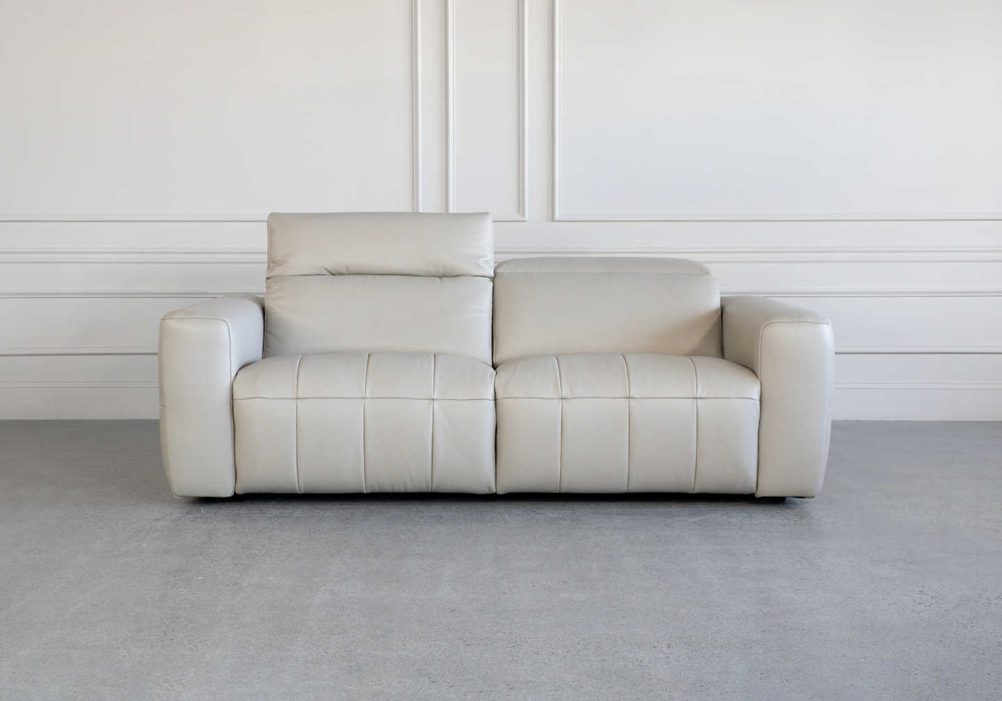 Haven Taupe M5652 Leather Sofa Front R