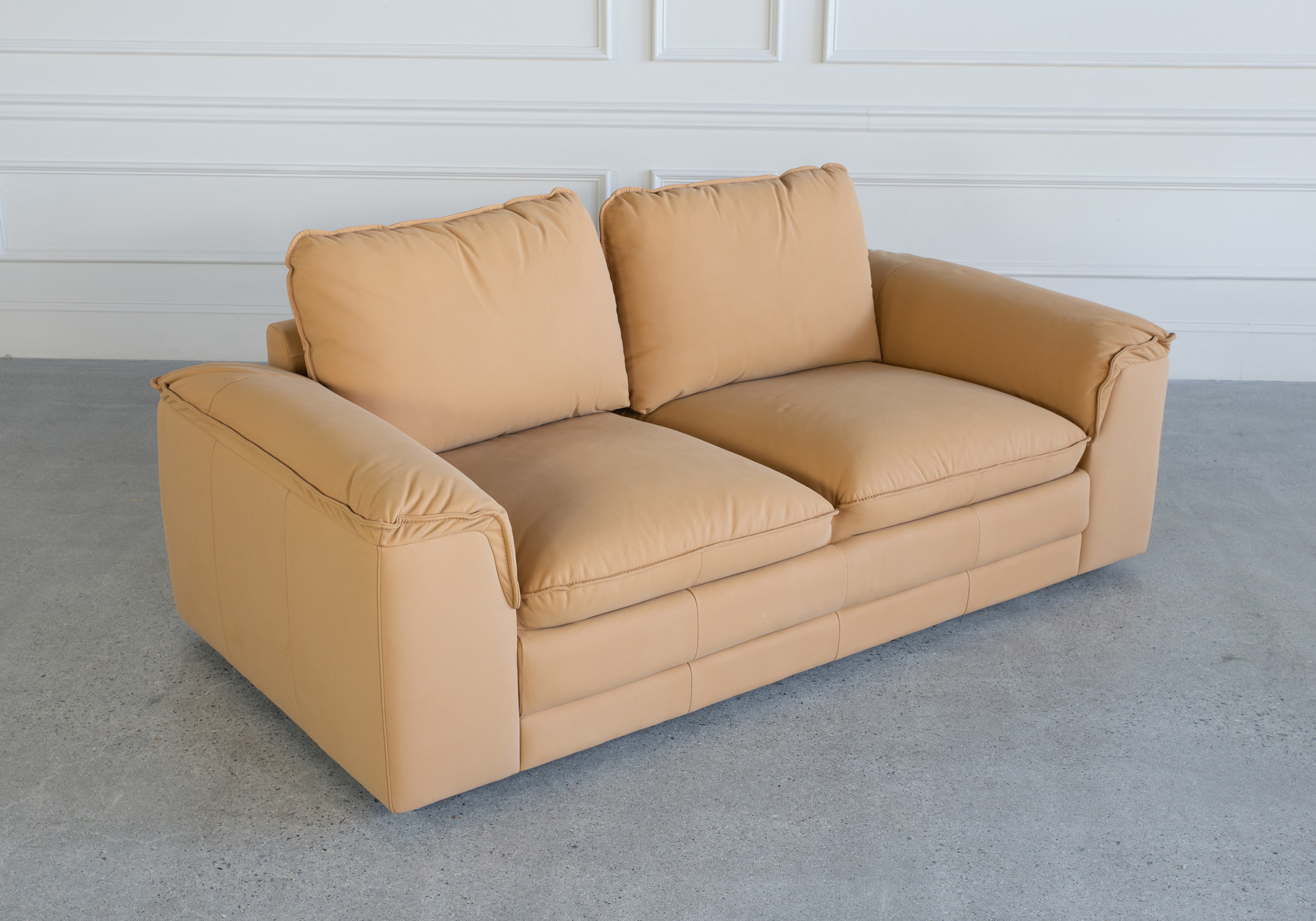 Nicole Loveseat Peru Top Angle Nicole Loveseat Peru Top Angle