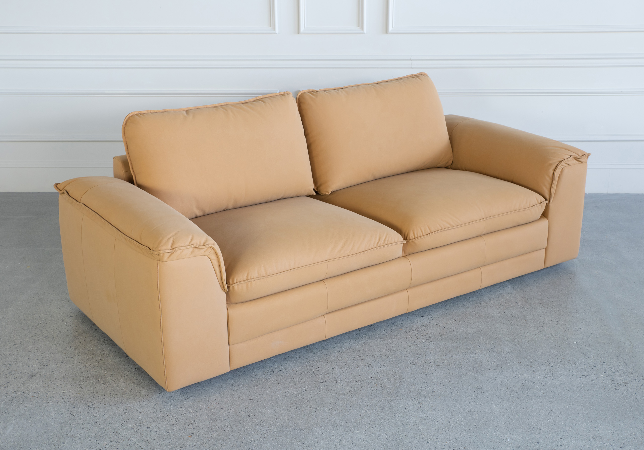 Nicole Sofa Peru Top Angle