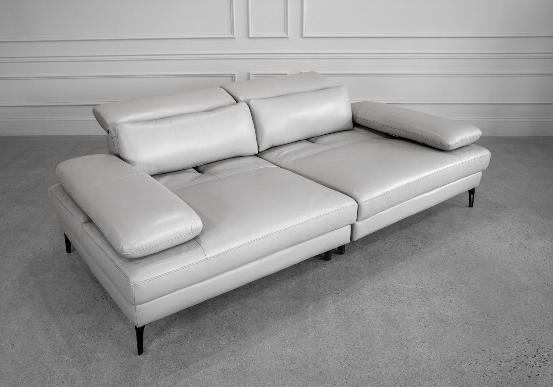 Allegra Leather Lrg. Sofa in Silver Allegra Leather Lrg. Sofa in Silver