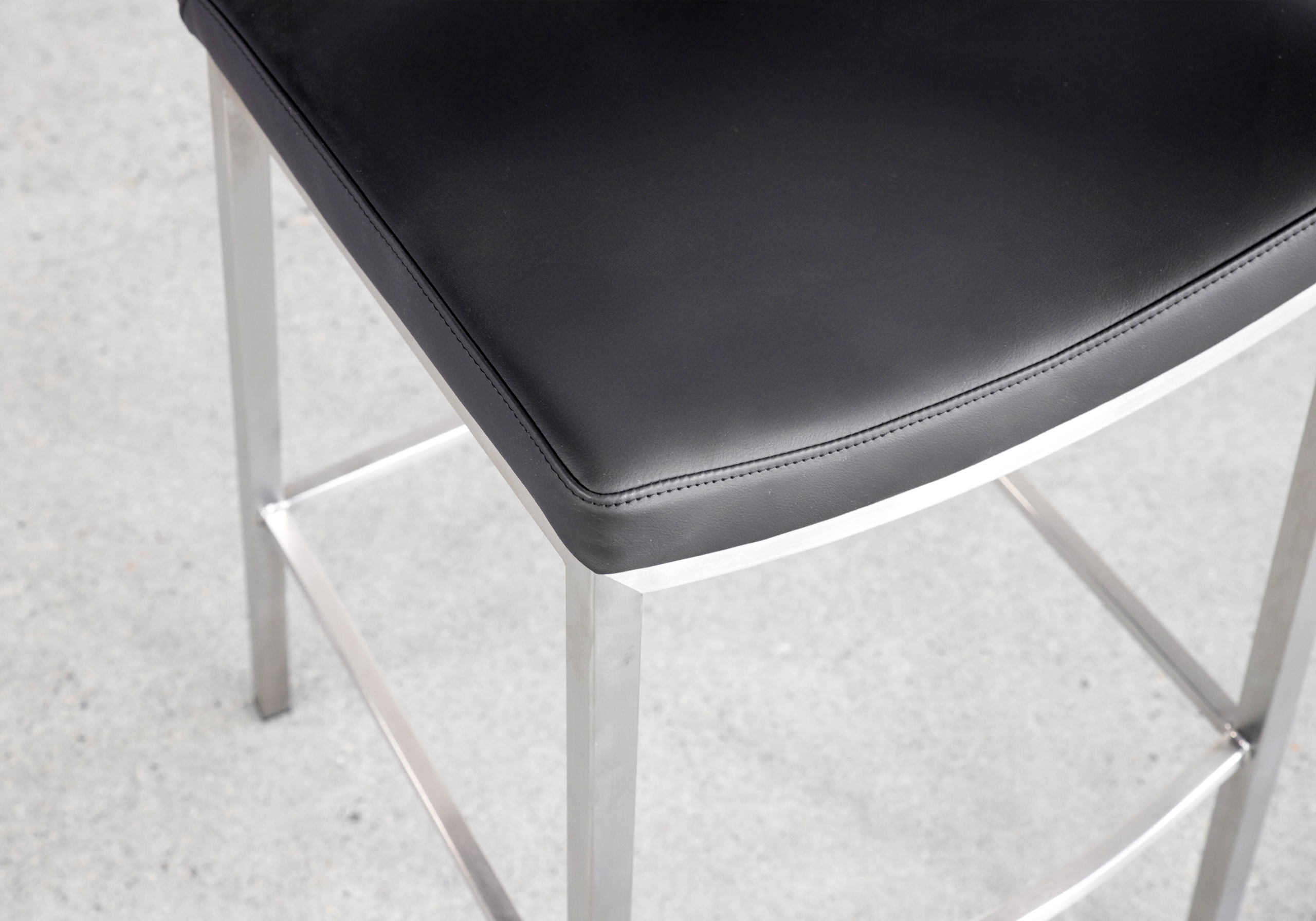 Royce Black 80 Vinyl Barstool Details