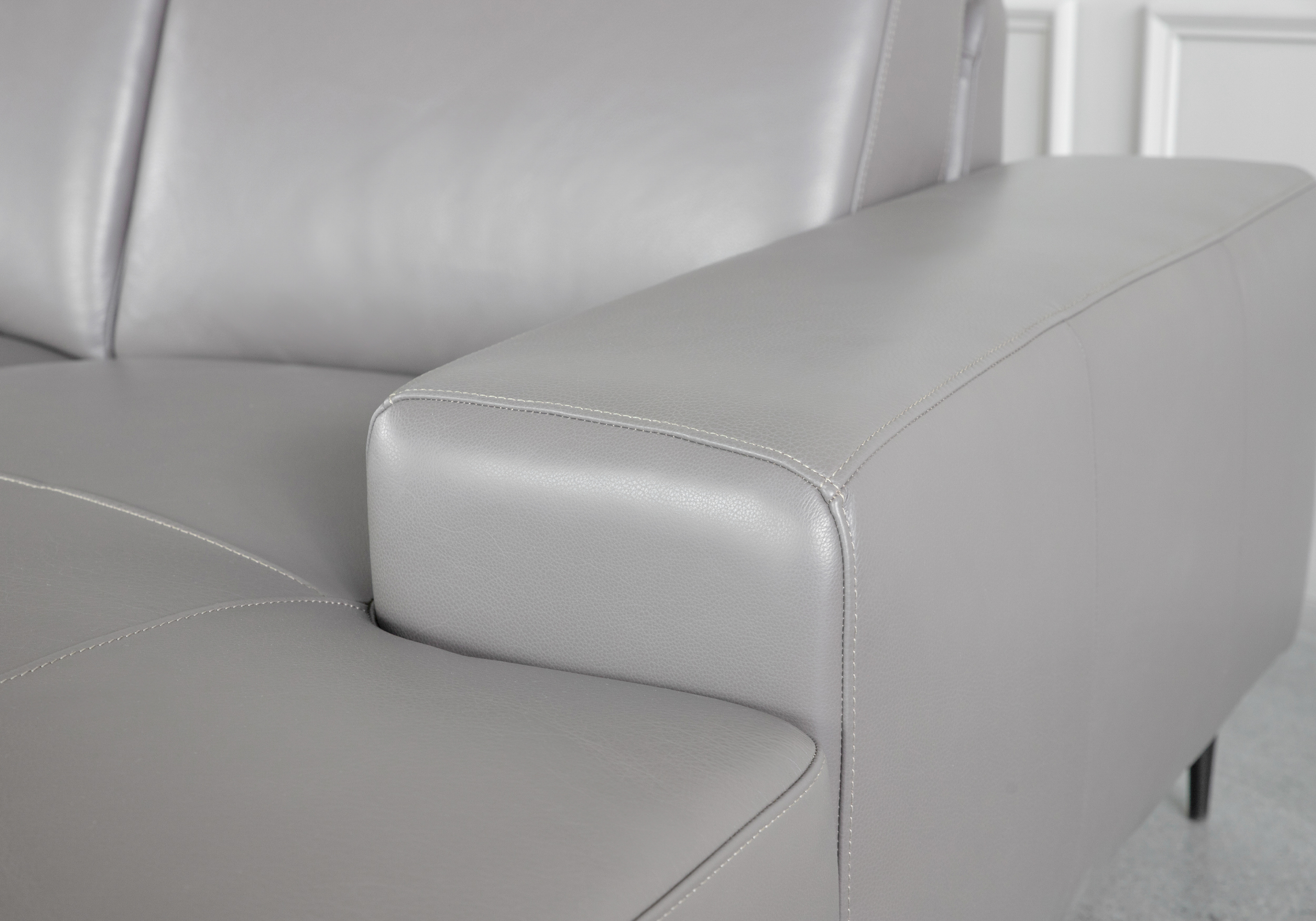 Sergio Brown L83 Leather SR Sectional Sofa Arms