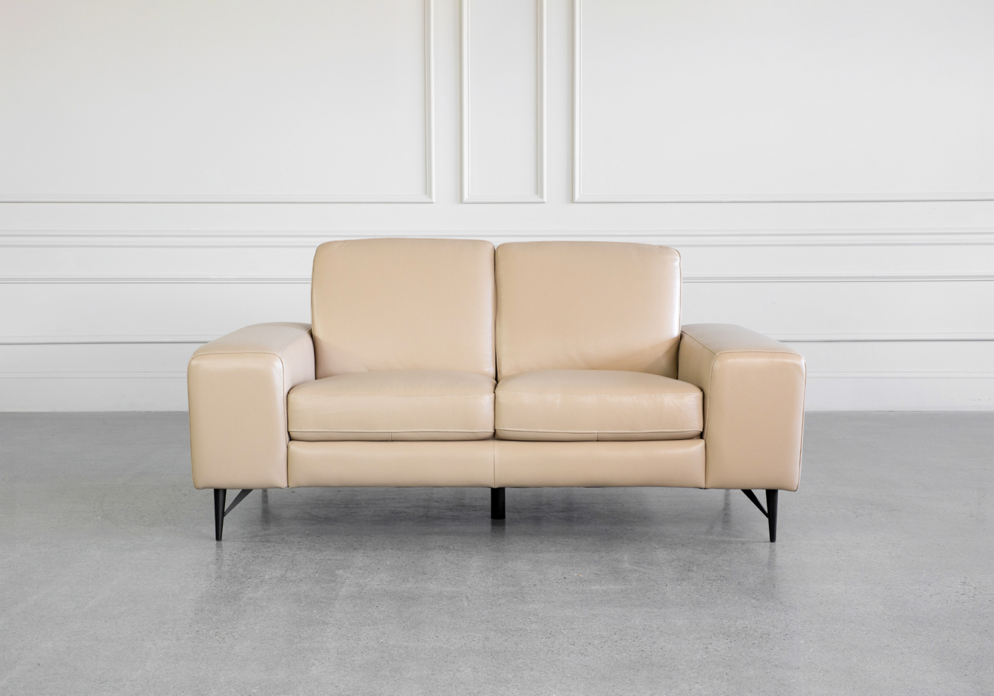 Sergio Mount L97 Leather Loveseat Front