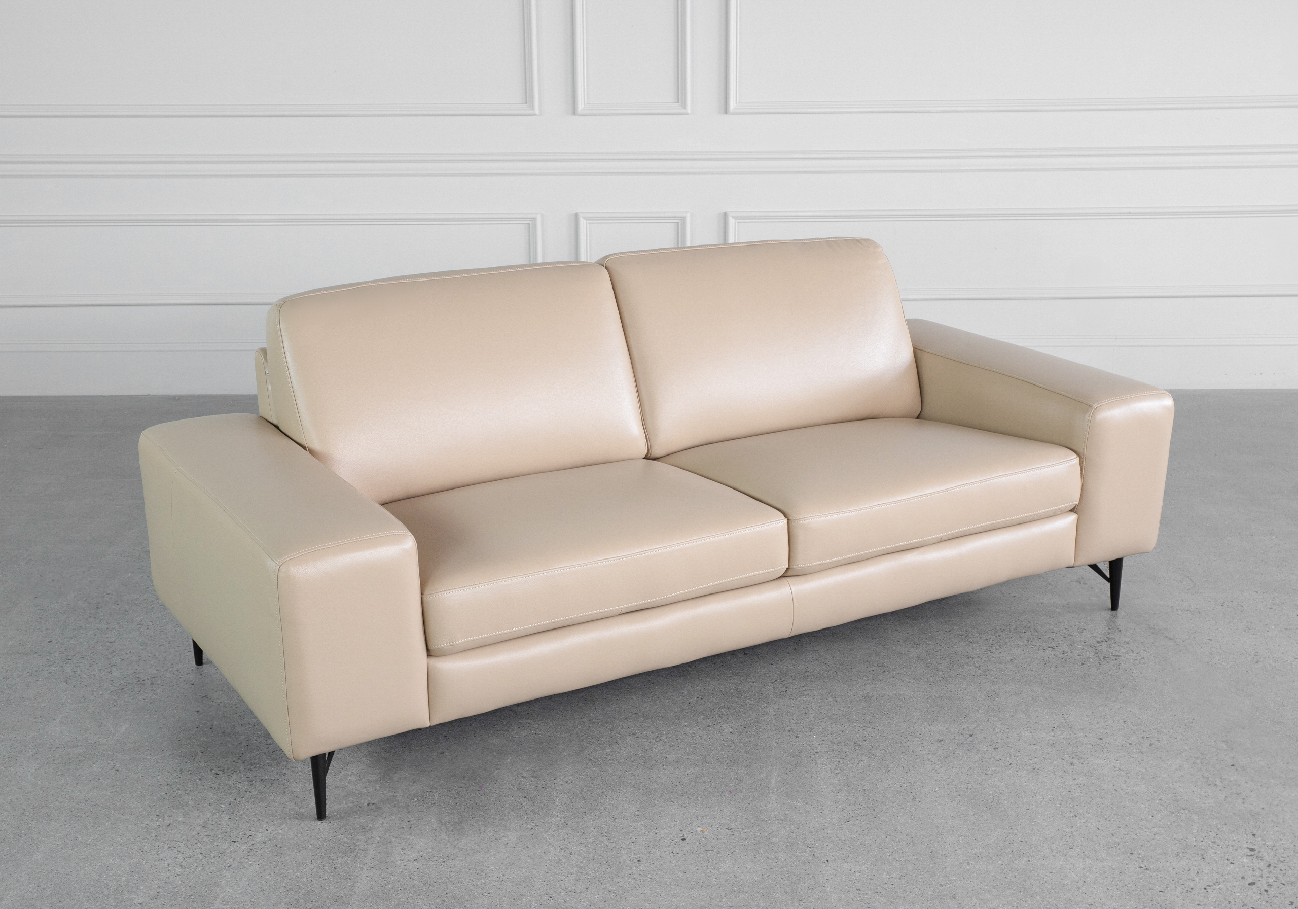 Sergio Mount L97 Leather Sofa