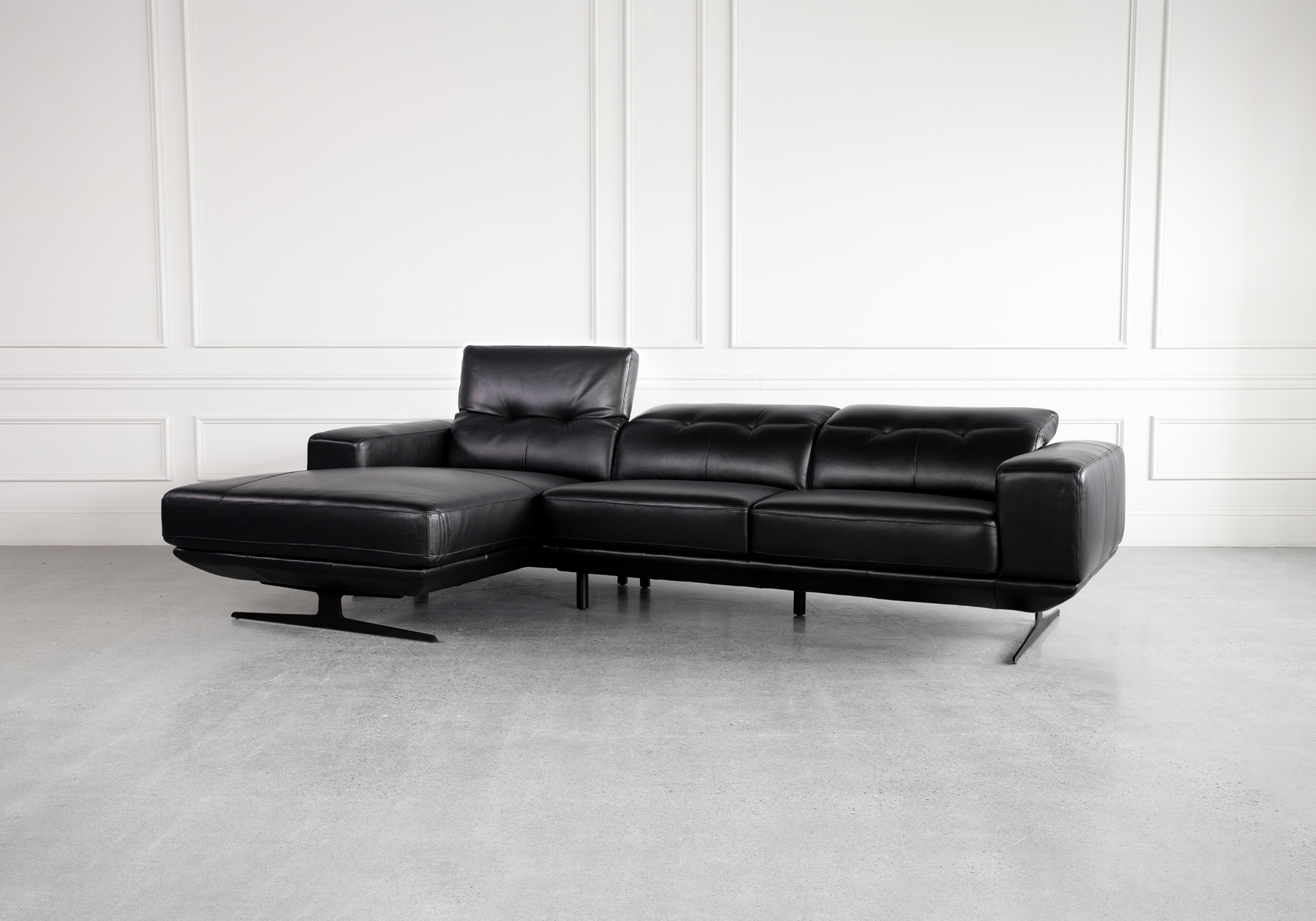 Viola Black Leather SL Sectional Angle 2