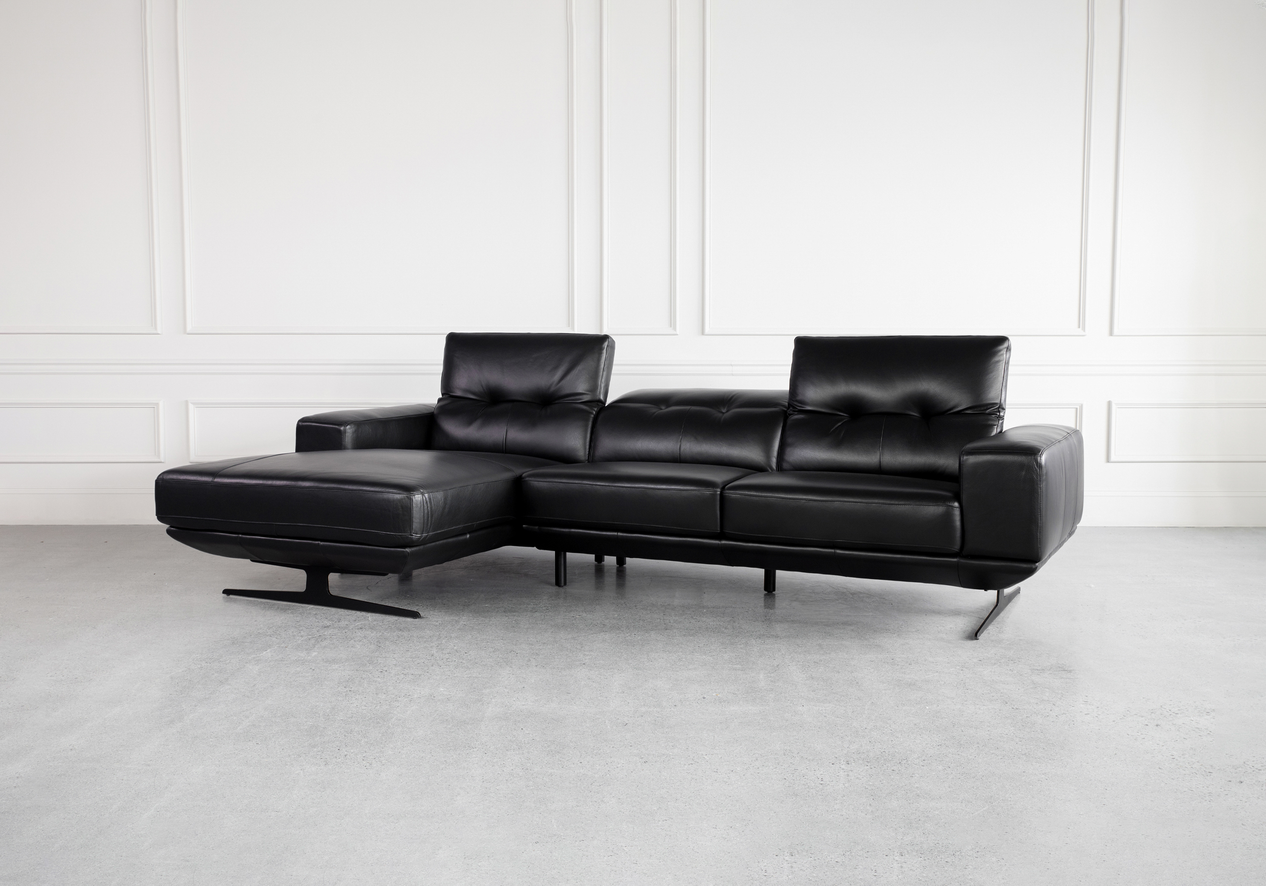 Viola Black Leather SL Sectional Angle 3