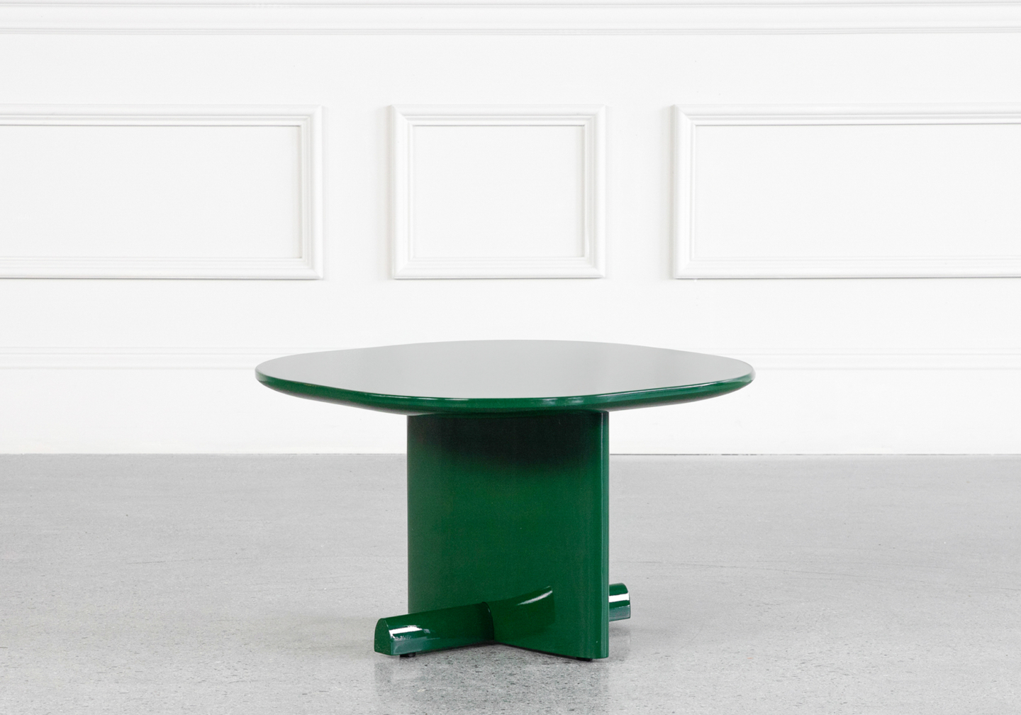 Amos BC131 Grass Green End Table Angle