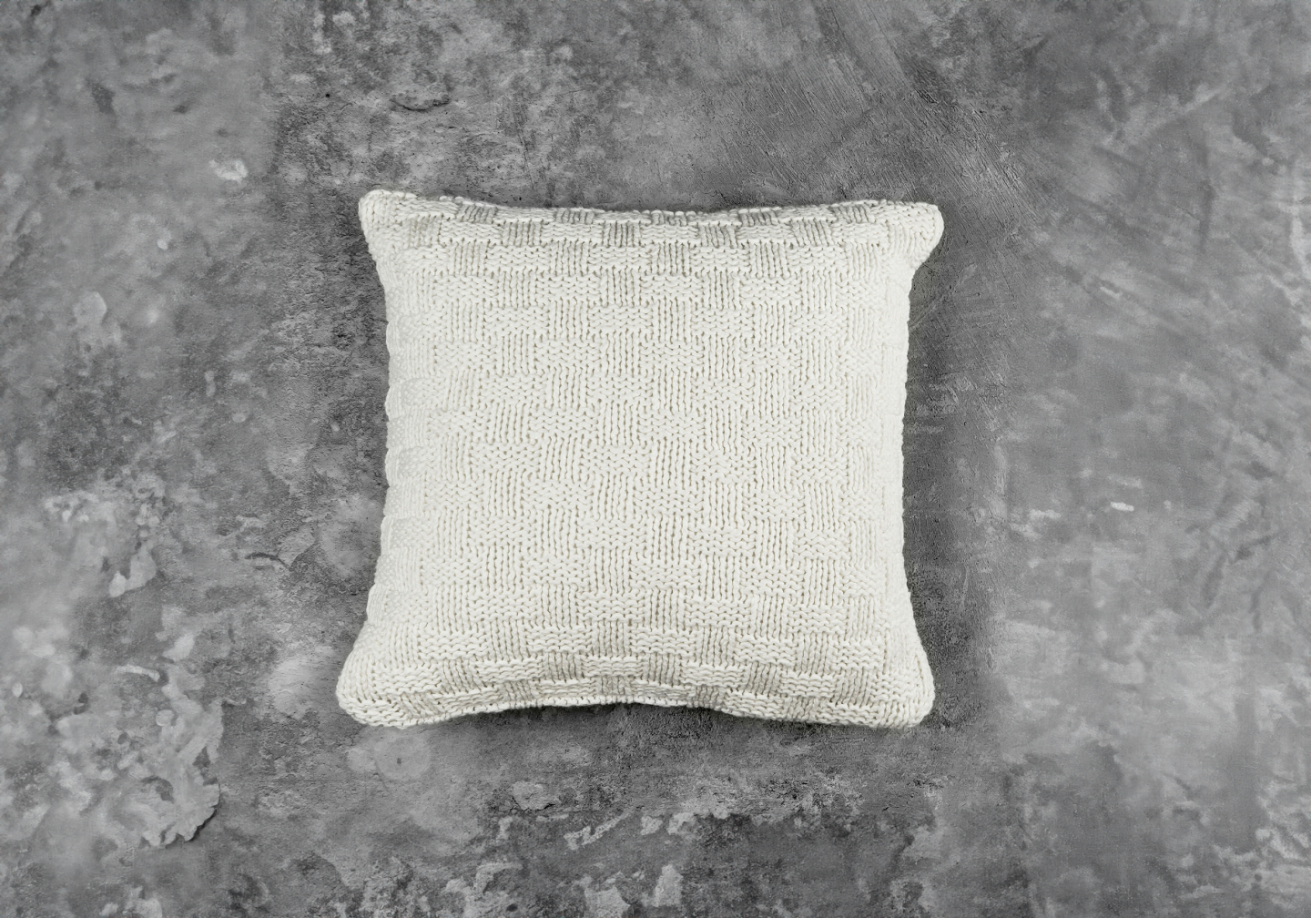 Basket Ivory Pillow Top