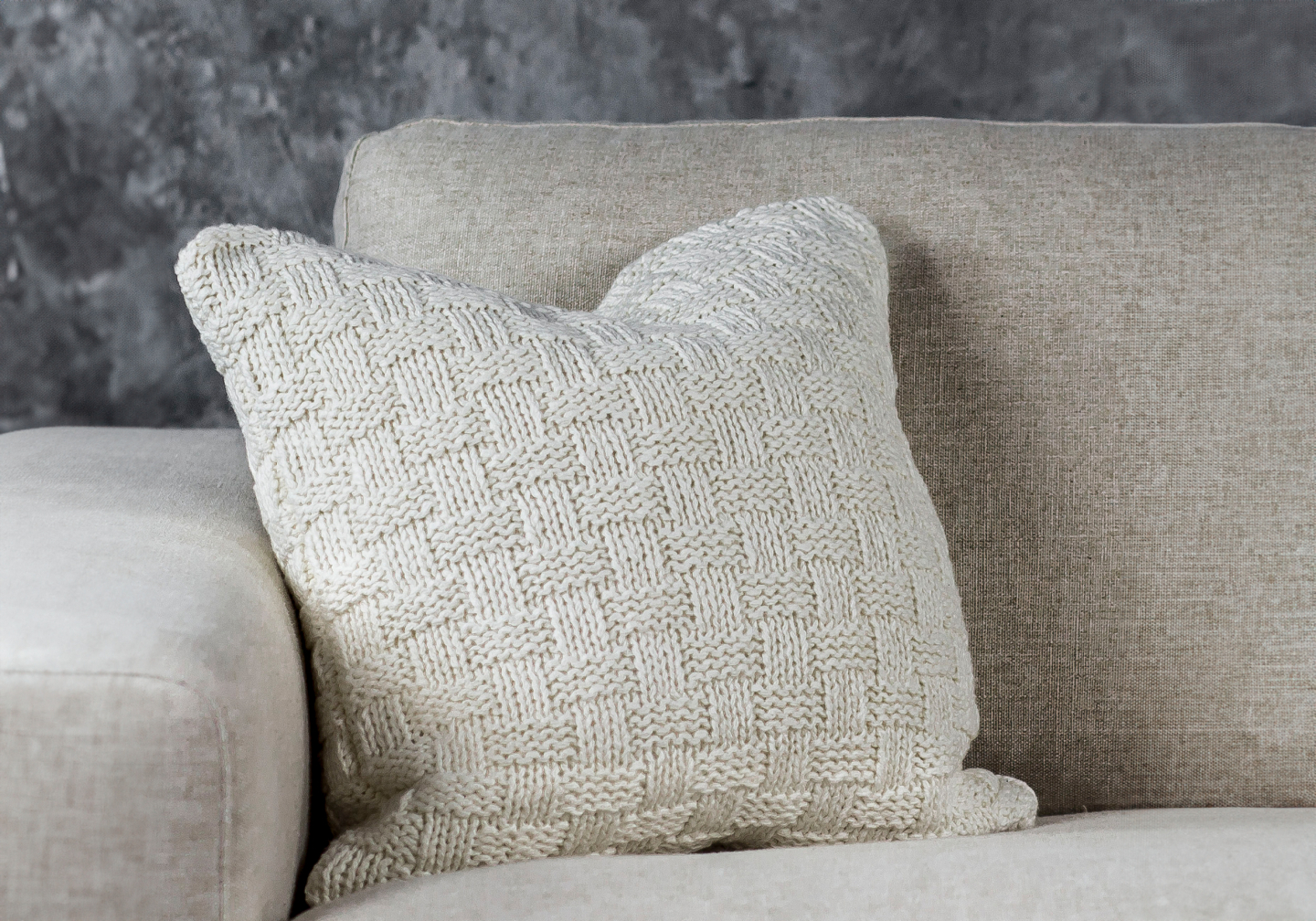 Basket Ivory Pillow