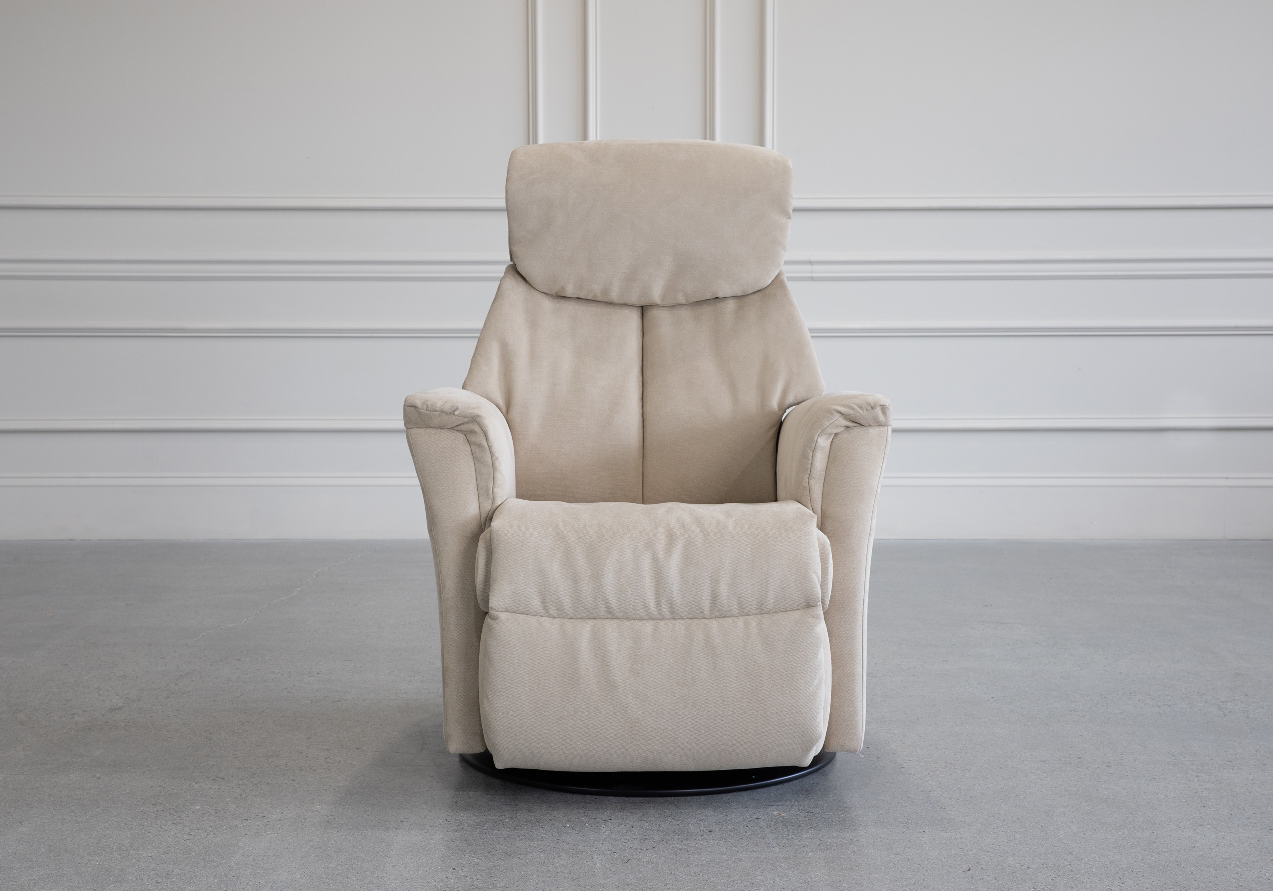 Master Recliner Flax Front 1 Master Recliner Flax Front 1