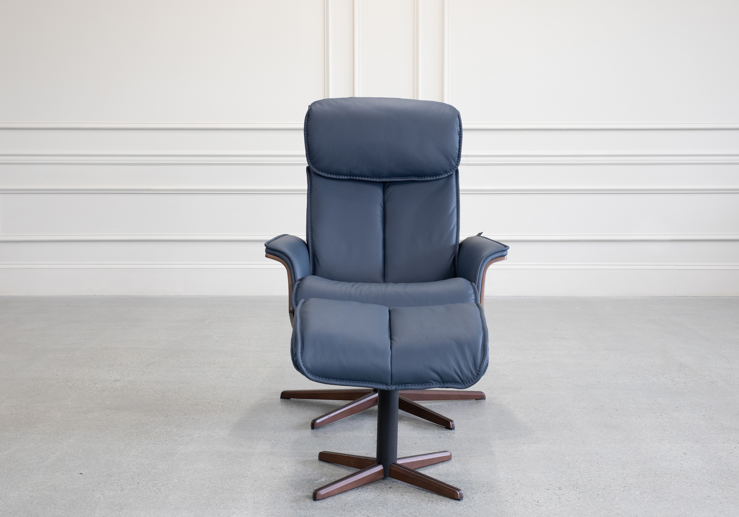 Milan Recliner Midnight Blue Front 1