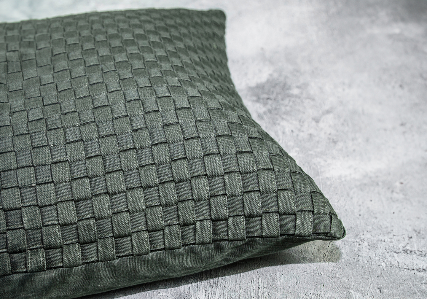 Saudik Olive 20x20 Close Up