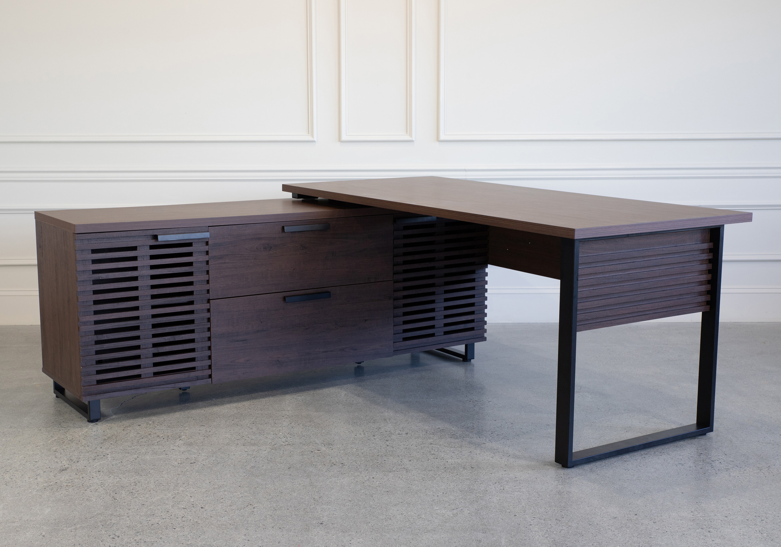 Bisana Executive Desk Angle Bisana Executive Desk Angle