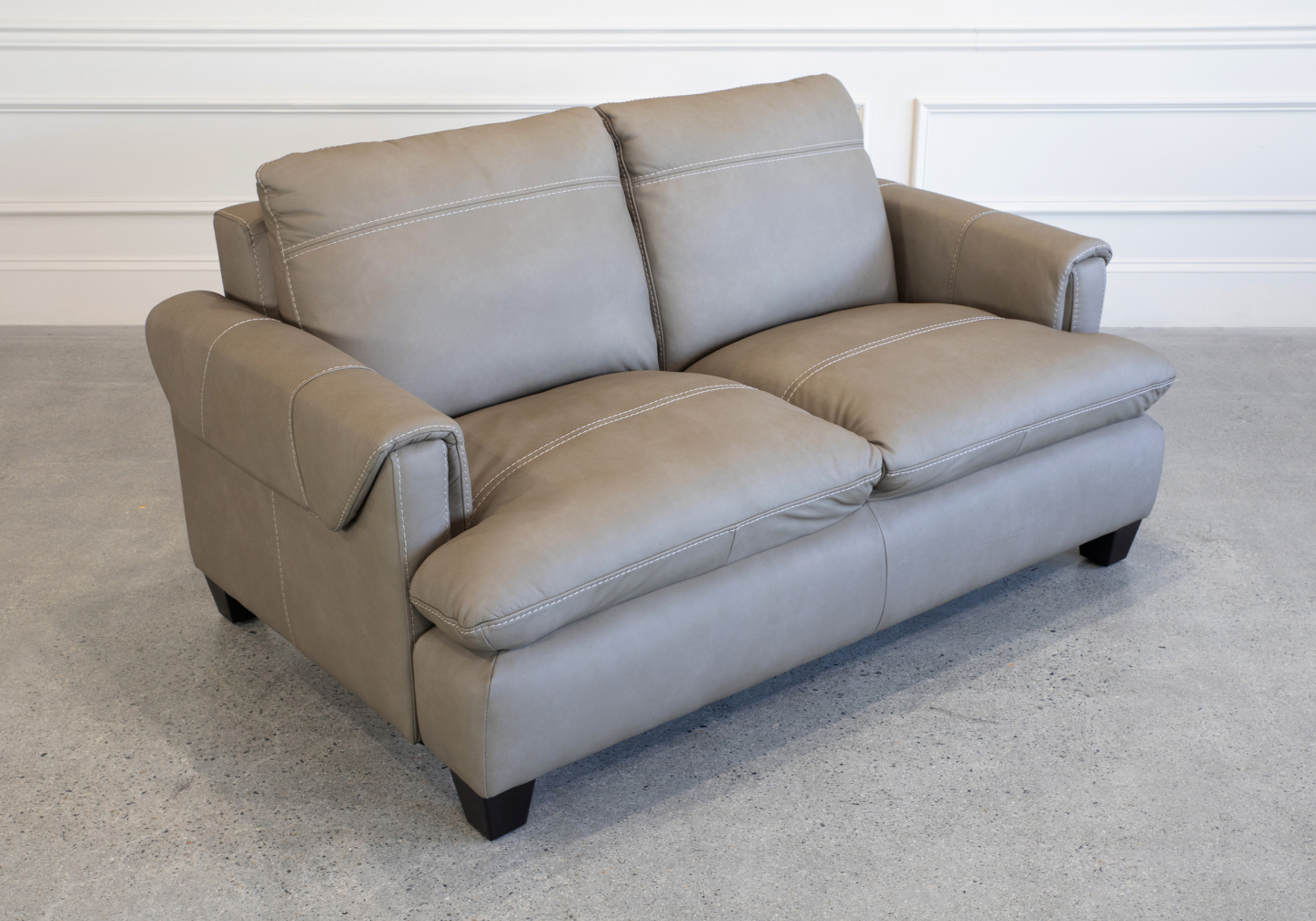 Damon Loveseat Dust Top Angle