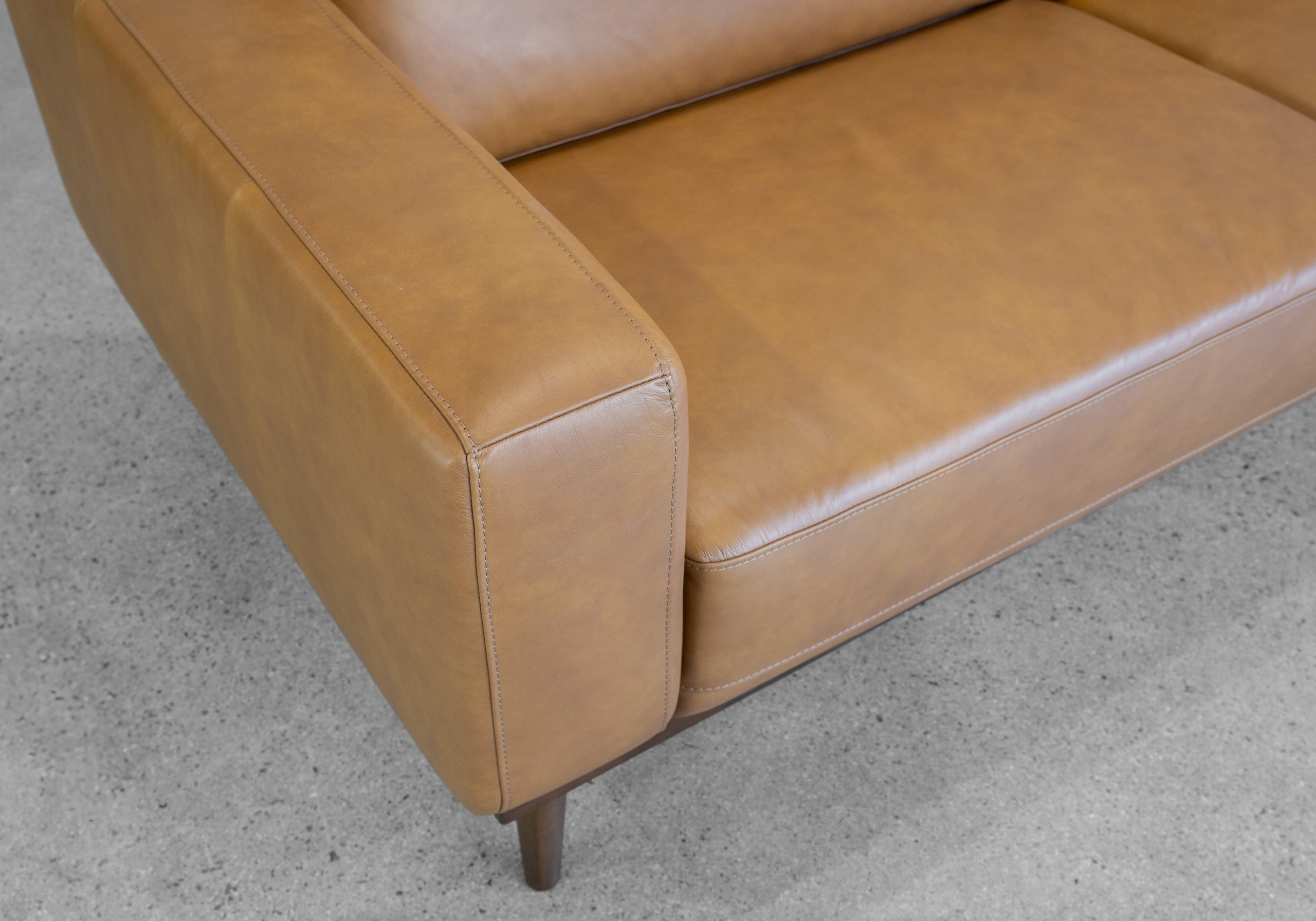 Renio Vintage Tan Leather Sofa - Close Up Renio Vintage Tan Leather Sofa - Close Up