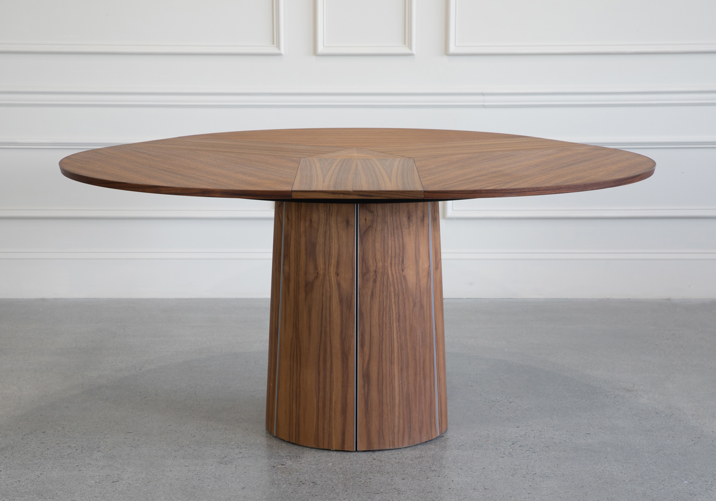 SM33 Dining Table Walnut Oil Front With Leaves SM33 Dining Table Walnut Oil Front With Leaves