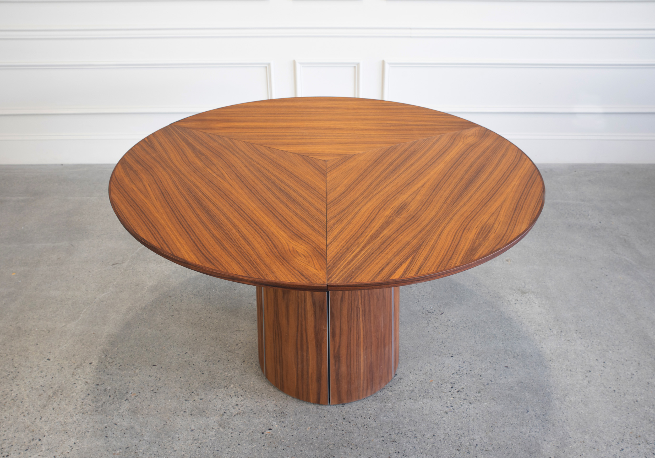 SM33 Dining Table Walnut Oil Top Without Leaves SM33 Dining Table Walnut Oil Top Without Leaves