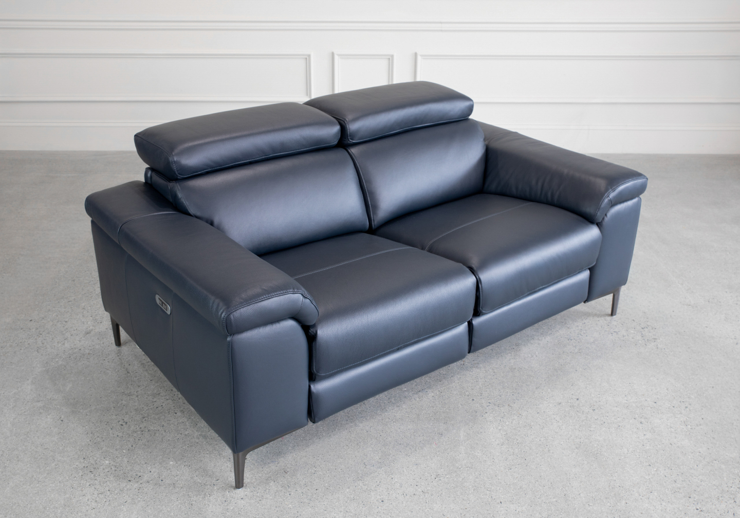 Stockholm Power Midnight Leather Loveseat