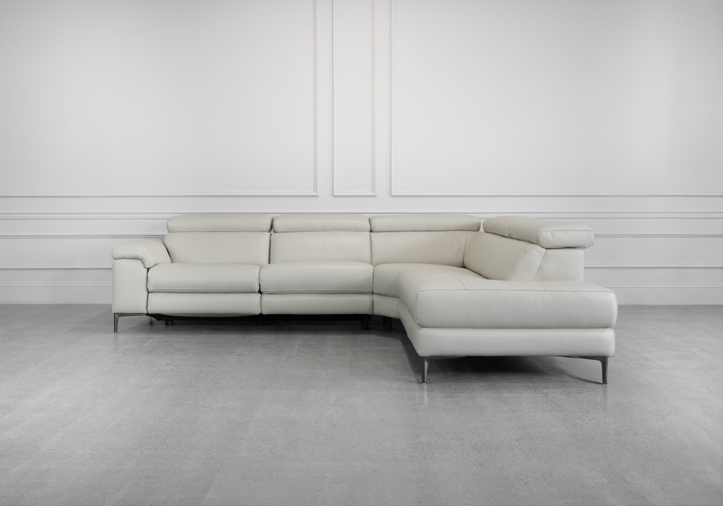 Stockholm RF L. Grey M1205 Leather Sectional - Front