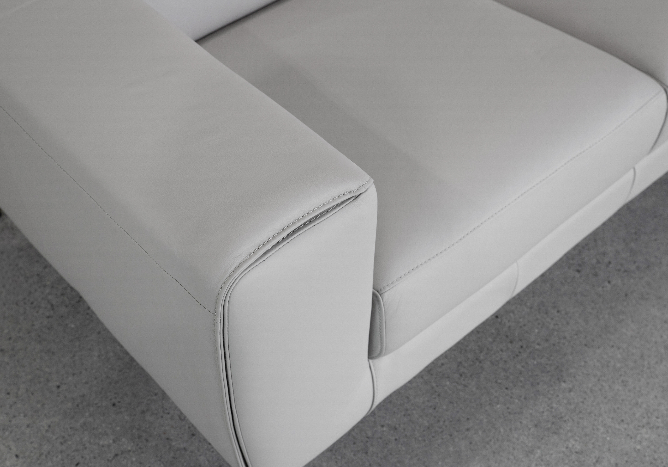 Celine L.Grey (L20) Leather Loveseat Close Up Celine L.Grey (L20) Leather Loveseat Close Up