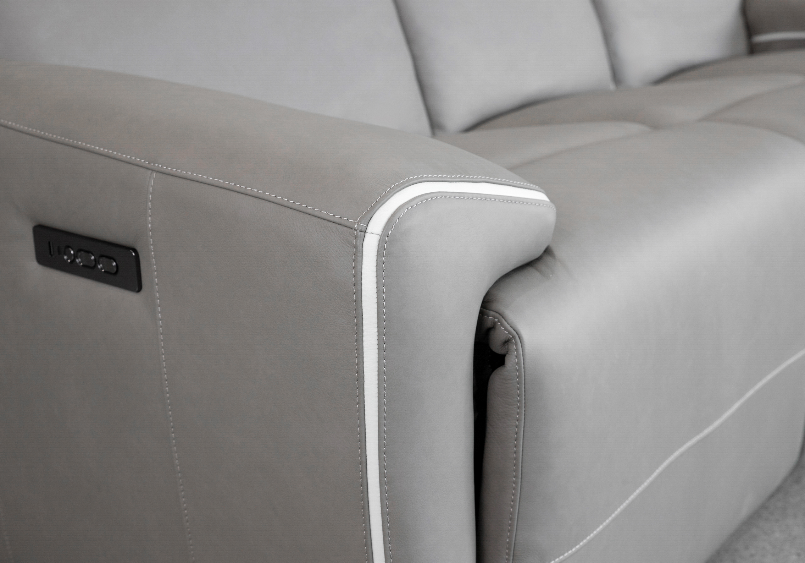 Derby Power Sofa in Oslo Pebble - Close Up