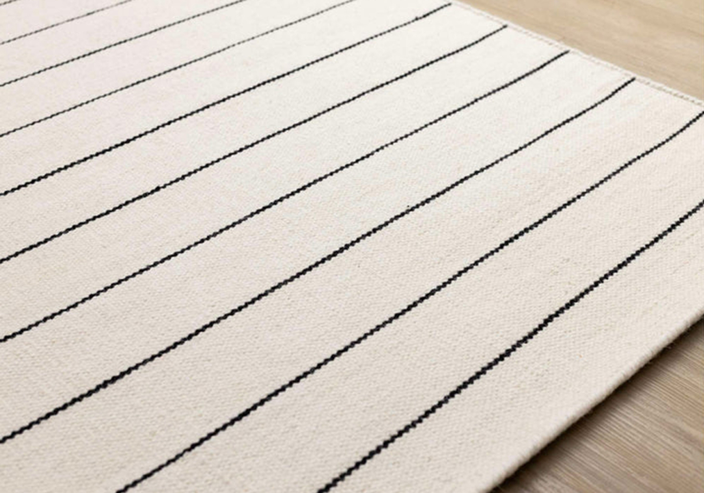 Ascent 5110 Rug - Angled Detail View