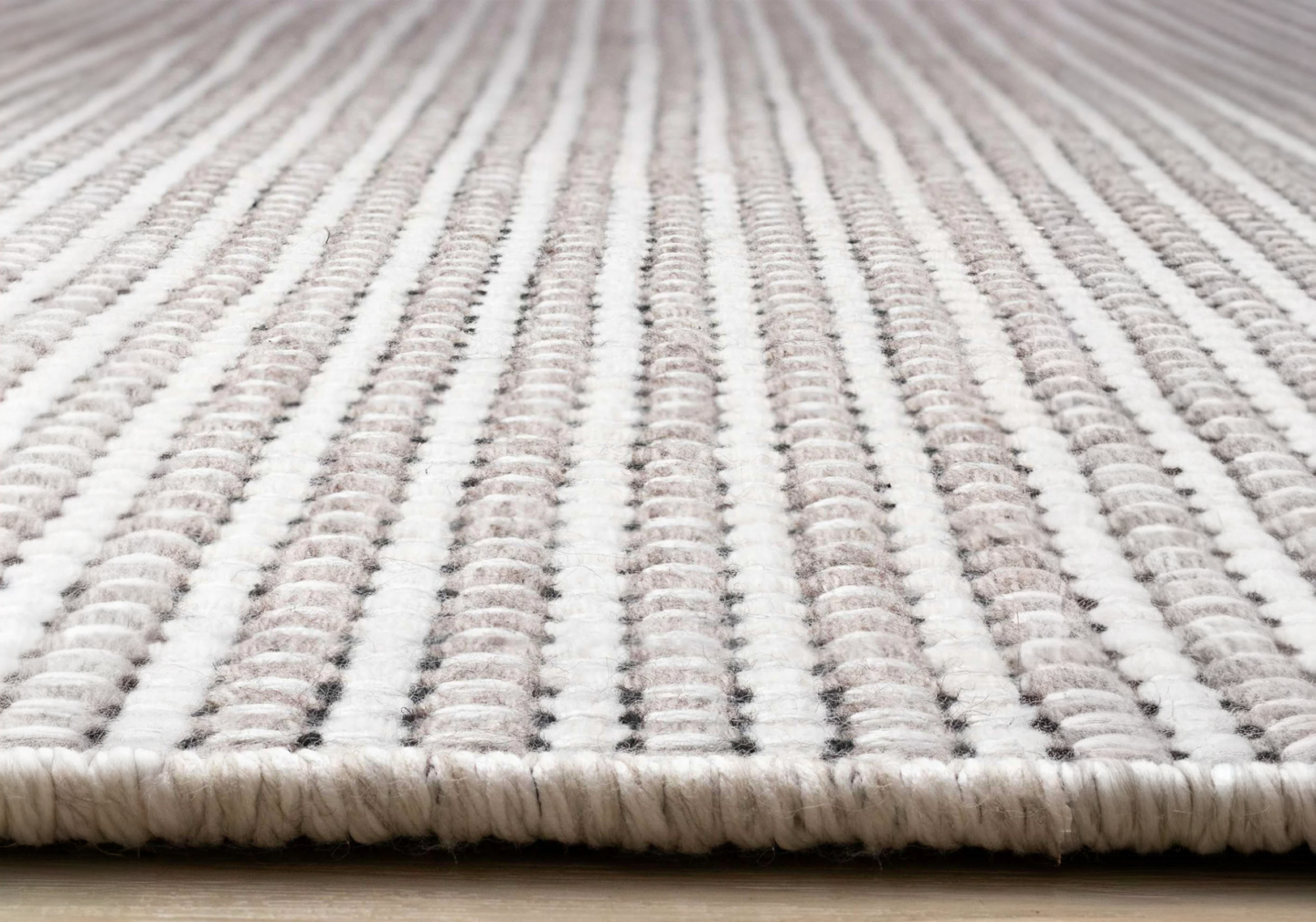 Aspen 7234 - Low-Profile Side View