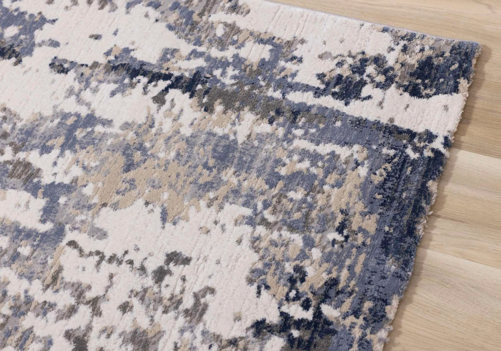 Luca Area Rug - Corner Detail Luca Area Rug - Corner Detail