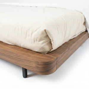 Board Bed - Close Up Board Bed - Close Up