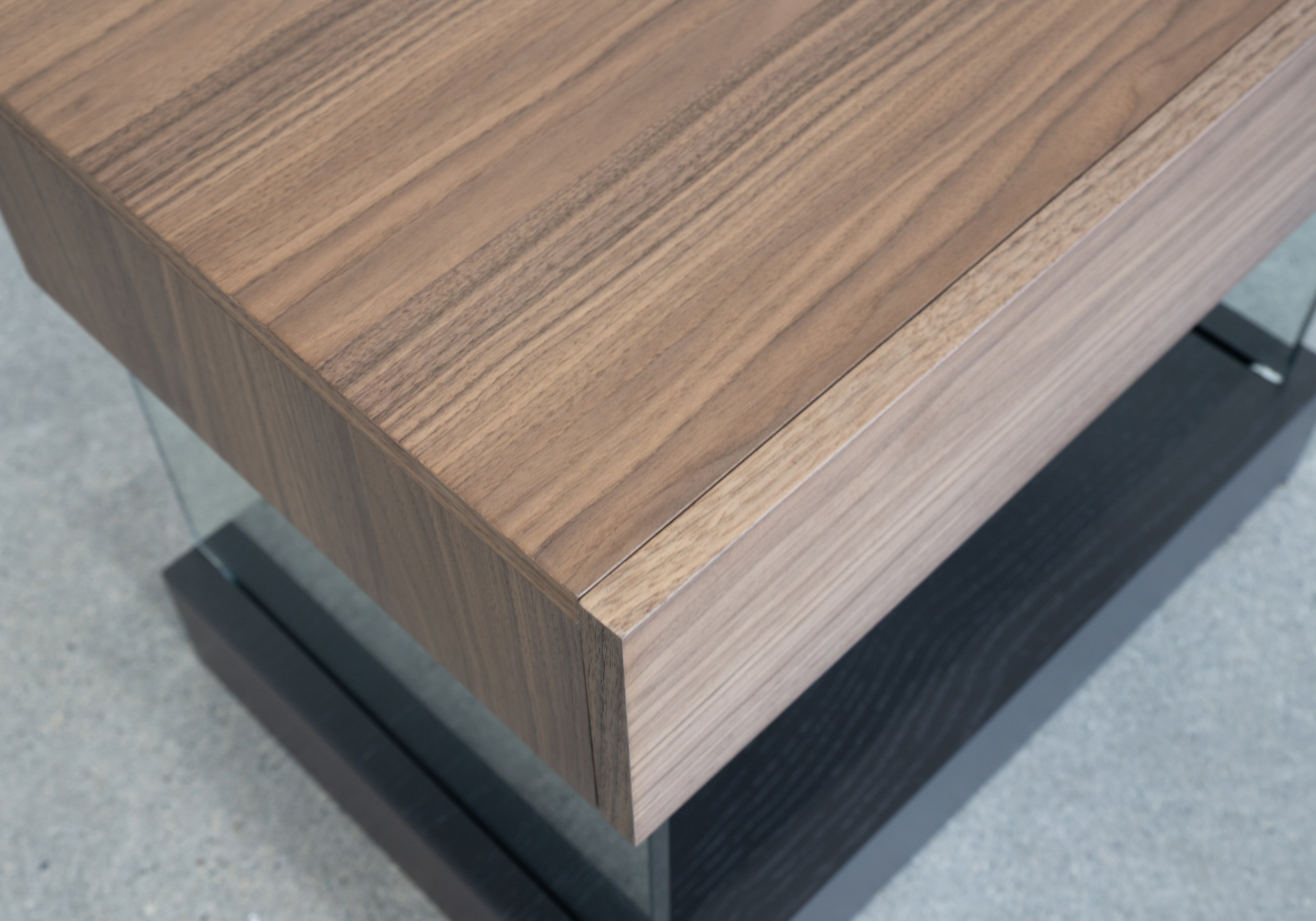 Glassic Nightstand - Close Up
