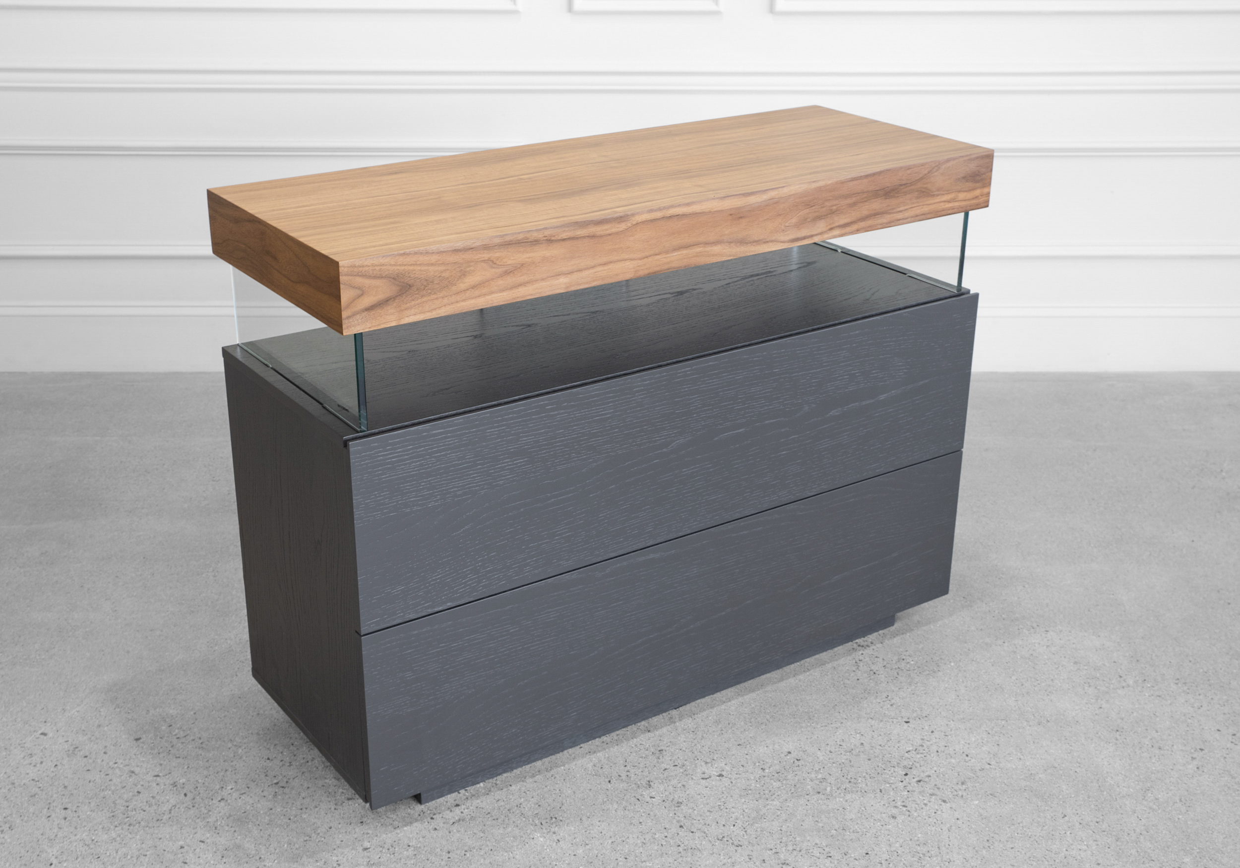 Glassic Small Dresser