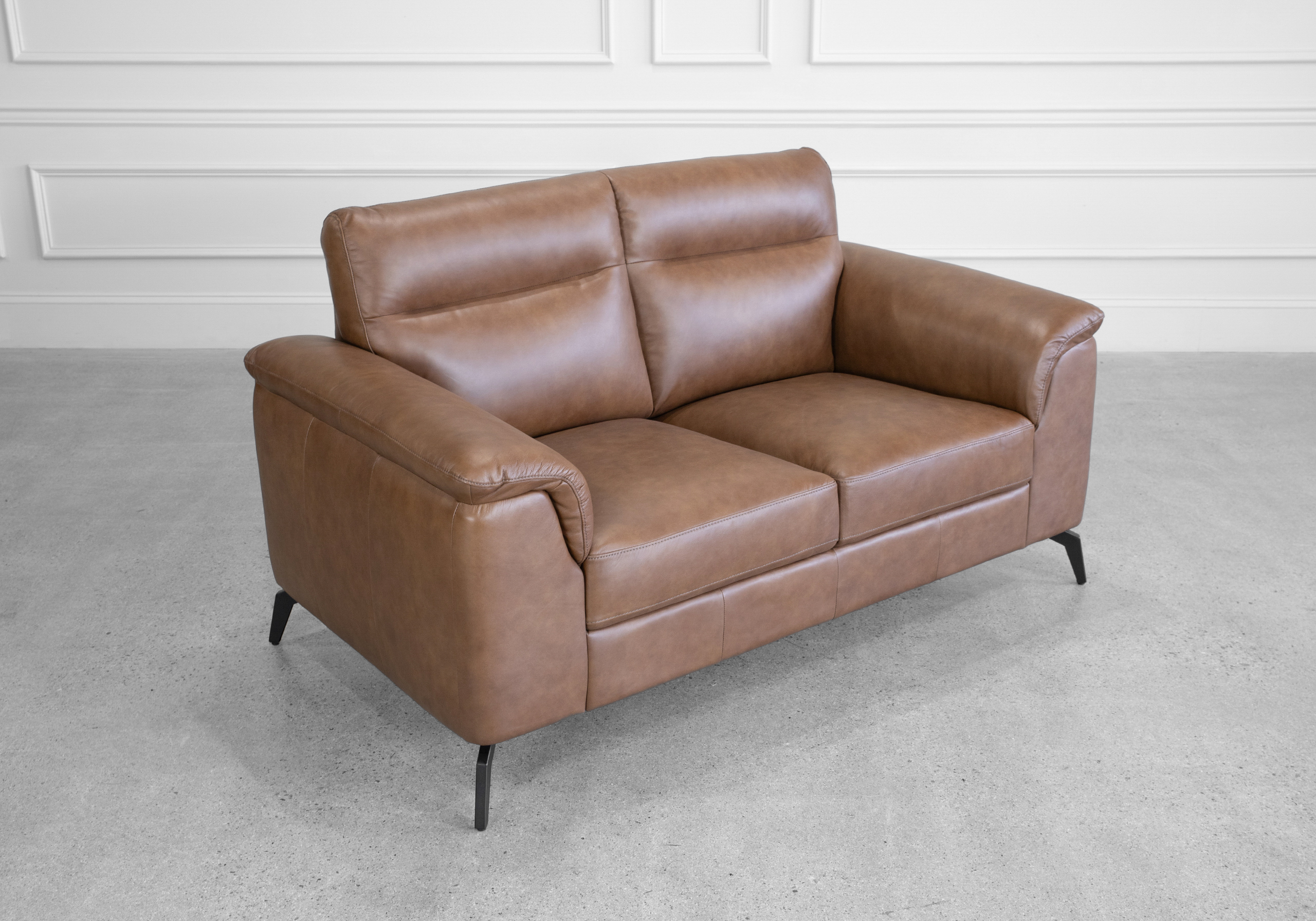Pamplona Choco Leather Loveseat Pamplona Choco Leather Loveseat