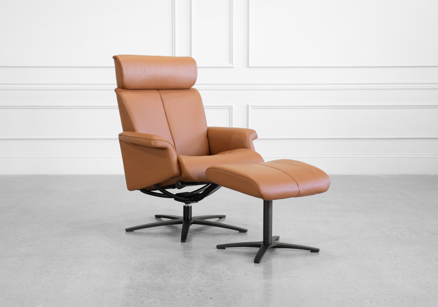 Sterling Leather Recliner in Cognac - Angle