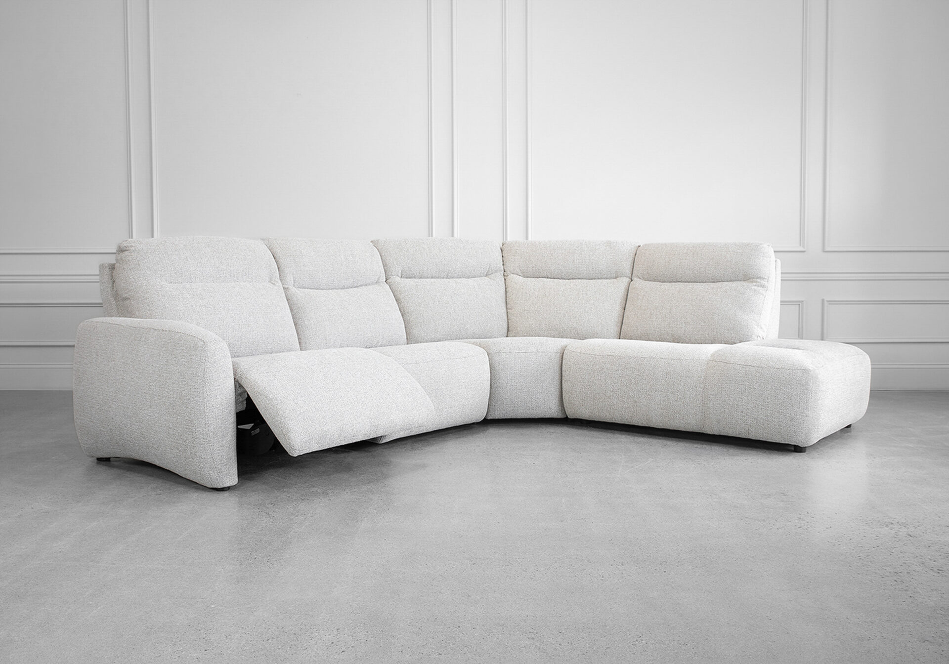 Rosario Power Fabric Sectional in Mink - Recliner