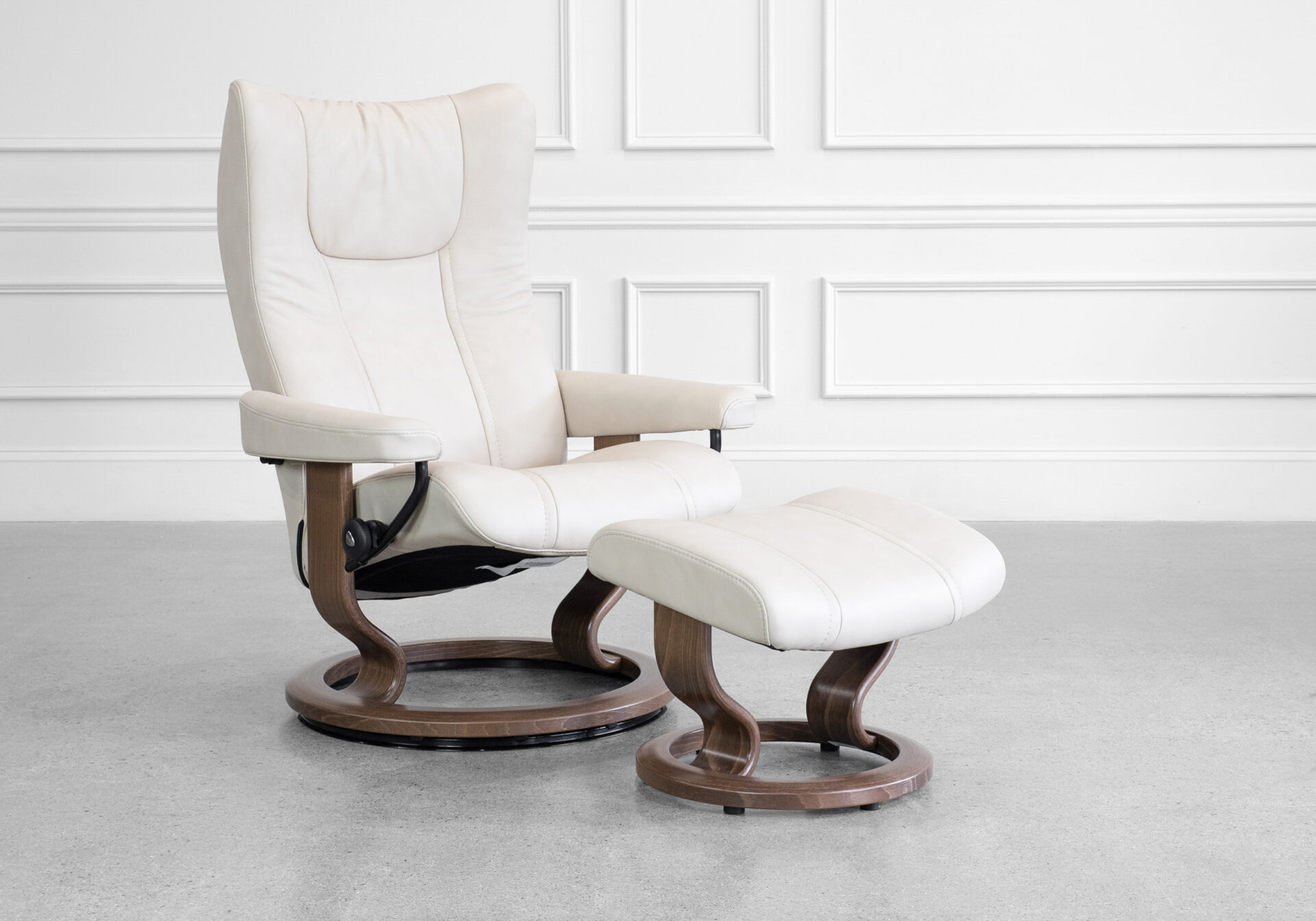 Wing Classic Leather Recliner - Fog & New Walnut - Featured
